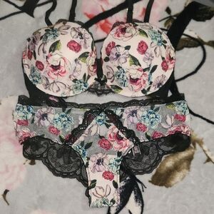 NWT Floral Lace Women's Intimate Set